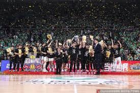 曼联对阵埃弗顿豪取42胜，太妃糖本赛季平均首发年龄最大