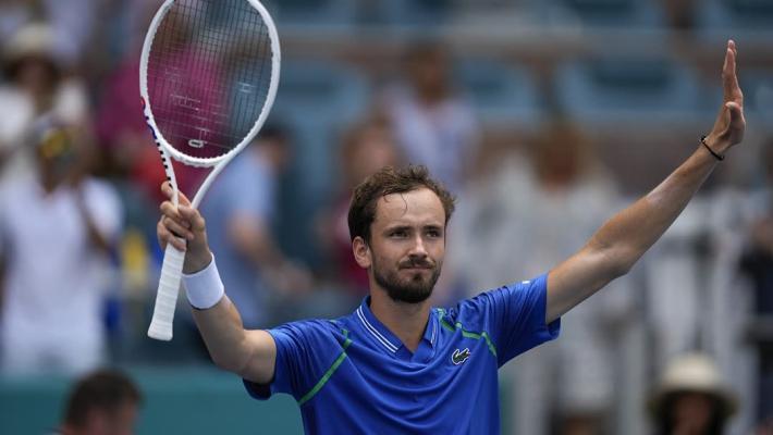 裁掉了一名 裁掉了一名